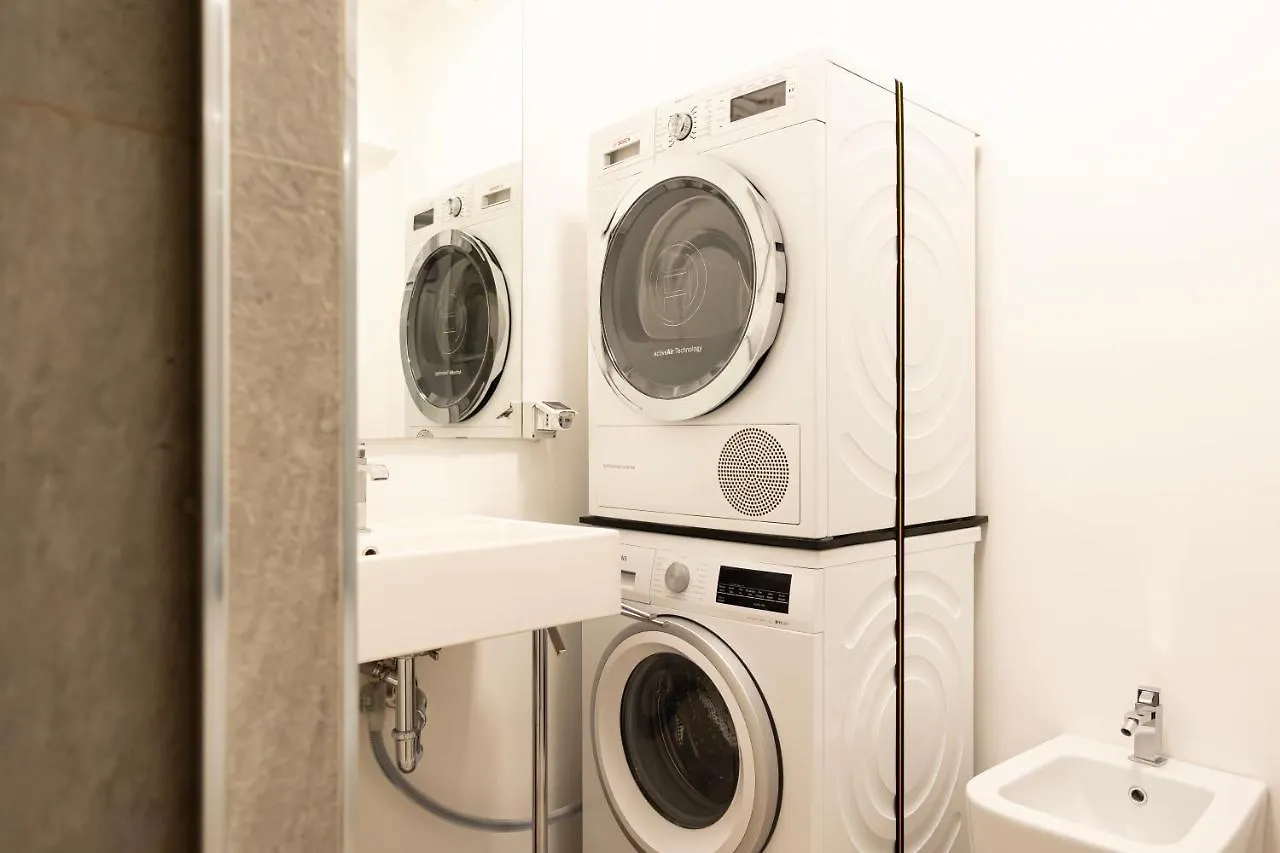 Elegante E Spazioso Quadrilocale In Porta Venezia Milán Apartamento