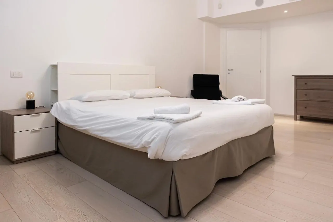 Apartamento Elegante E Spazioso Quadrilocale In Porta Venezia Milán Italia